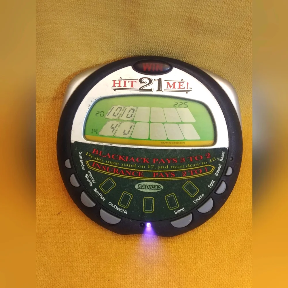 Hit 21 me vintage card game